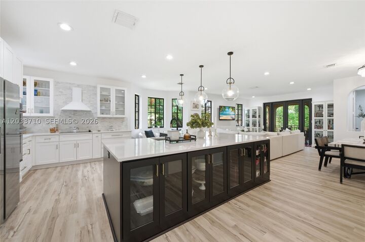 Property Photo: 2794 Kinsington Cir 26-3 FL 33332
