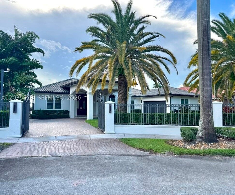 Property Photo:  3440 SW 132nd Ct  FL 33175 