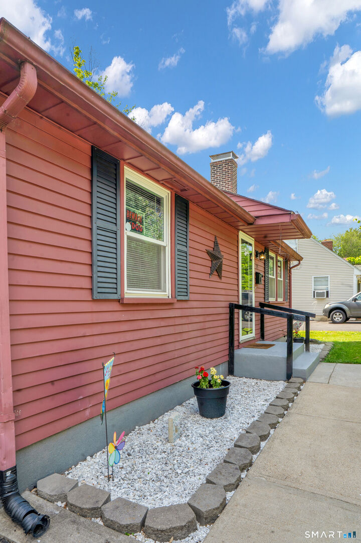 Property Photo: 175 Newfield Street CT 06457