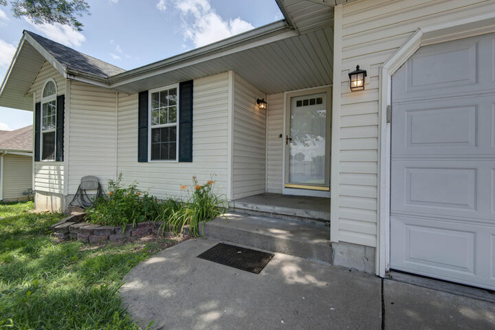 Property Photo:  435 N Harrington Drive  MO 65738 