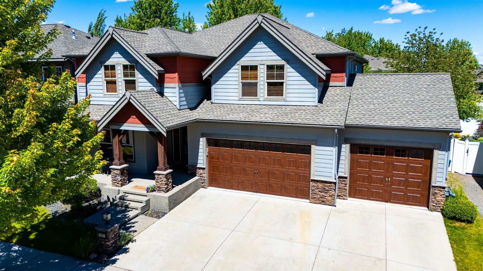 Property Photo: 1927 S Clover Dr WA 99016
