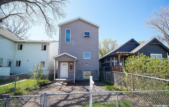 Property Photo: 1352 Angus Street SK S4T 1Y8