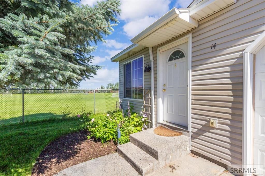 Property Photo:  860 S 5th W 14  ID 83440 