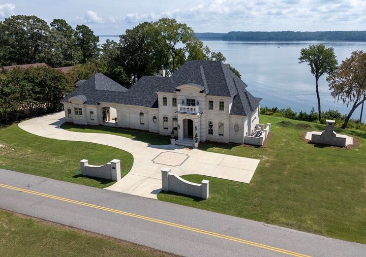 Property Photo:  547 St. Francis Rd  AL 36027 