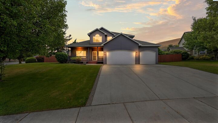 Property Photo: 4911 Milky Way WA 99353