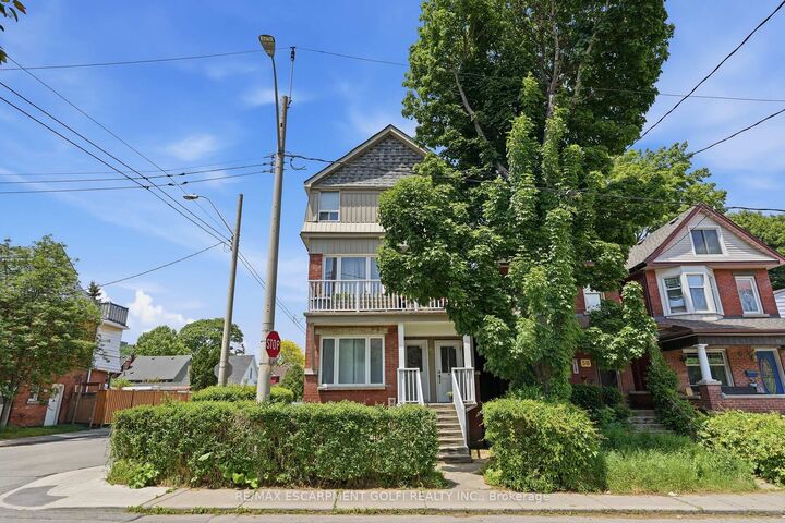 52 Cedar Avenue — photo 1