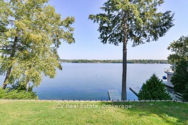 Property Photo: 1018 Georgina Way 1 ON P1P 1R2