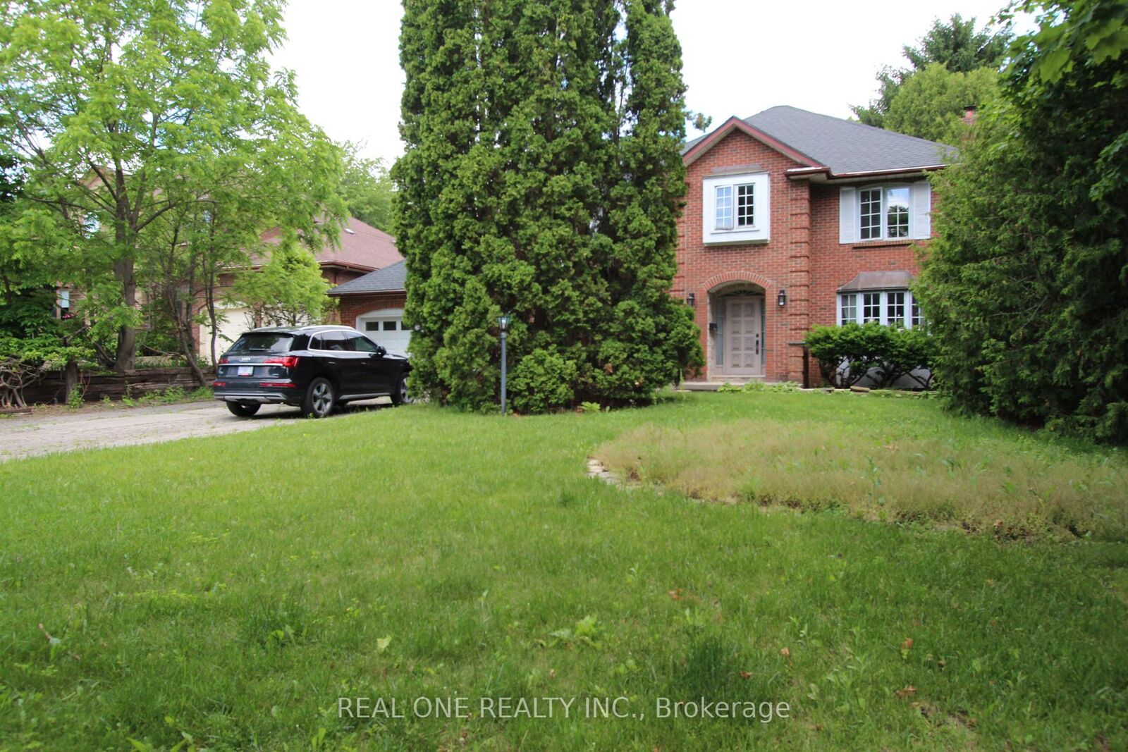 Property Photo: 53 Hillview Boulevard ON N6G 3A7