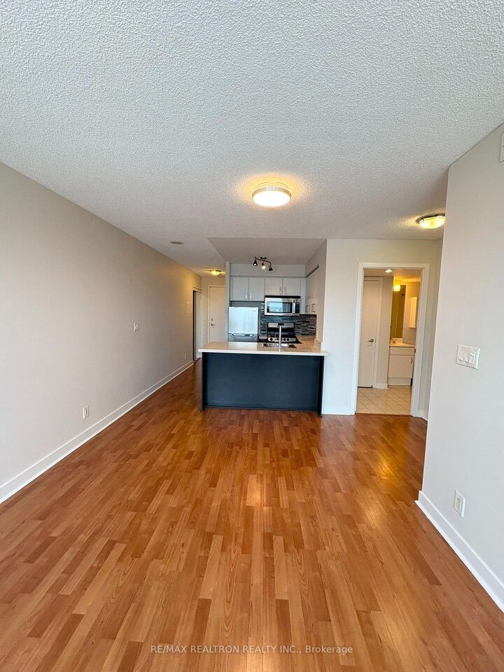 Property Photo: 38 Lee Centre Drive 1502 ON M1H 3K2