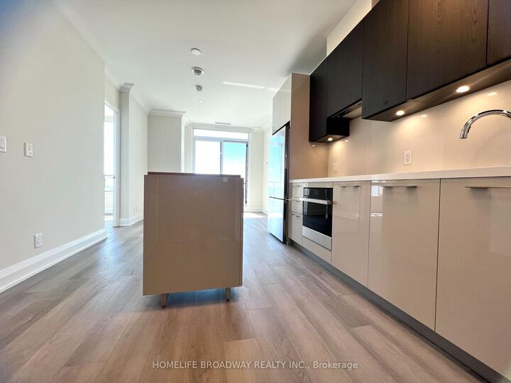 Property Photo: 8 Water Walk Drive 4602 ON L3R 6L4