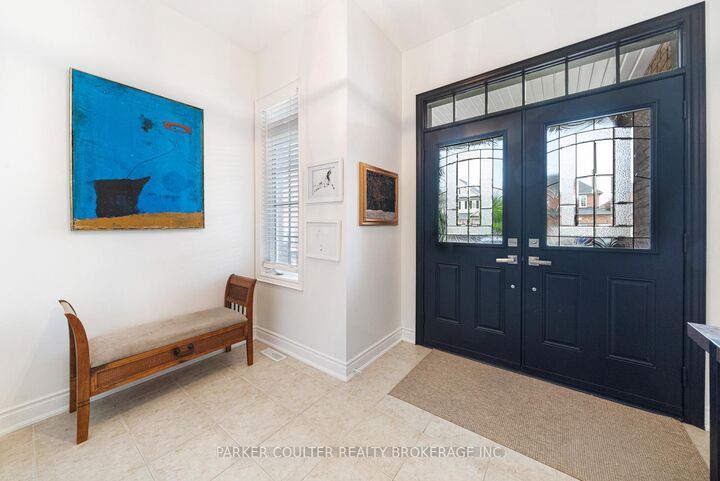 Property Photo: 53 Tudor Crescent ON L4M 0A8