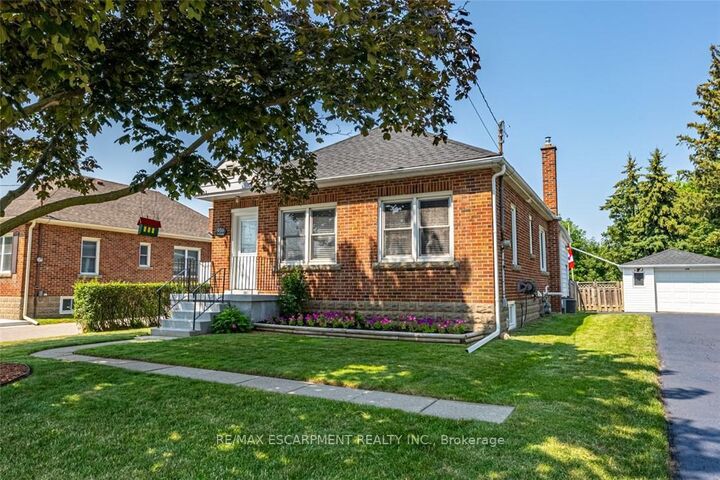 Property Photo: 930 West 5th Street ON L9C 3R7