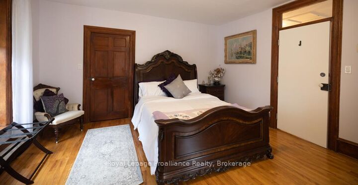 7 Forsyth Street N — photo 1