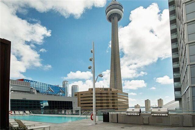Property Photo: 300 Front Street 601 ON M5V 0E9