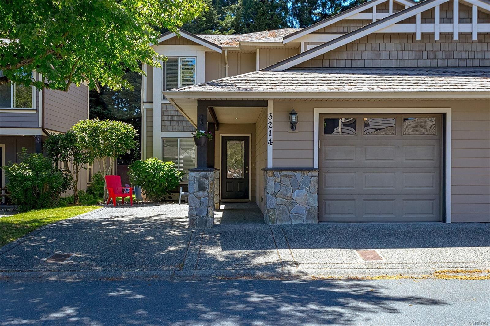 Property Photo: 3214 Ernhill Pl BC V9C 0C6