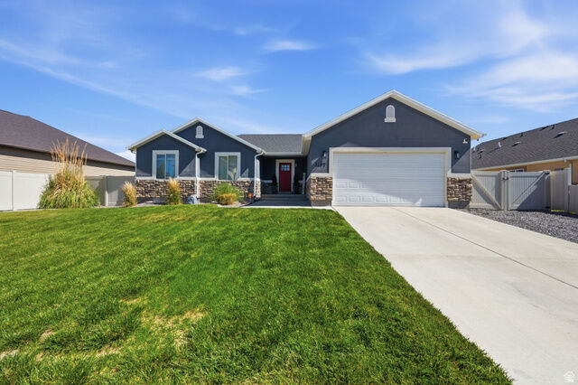 Property Photo: 1197 E Raven Way UT 84005