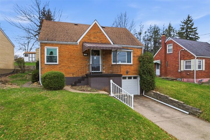 Property Photo: 169 Carmella PA 15131