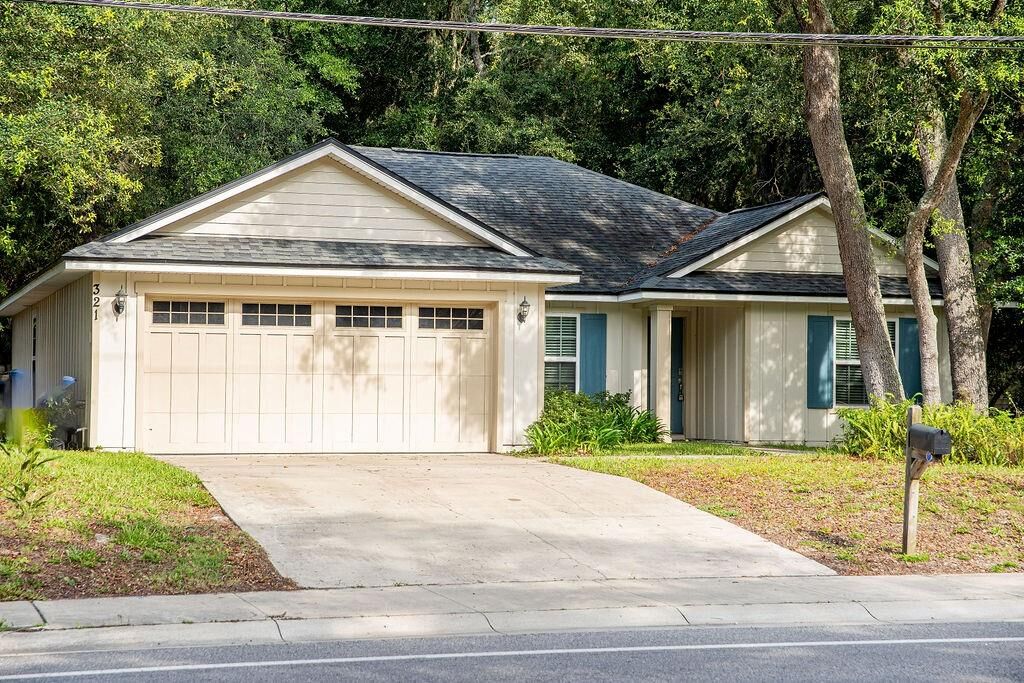 Property Photo: 321 14th Street FL 32034