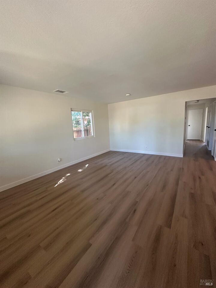 Property Photo:  1900 New Jersey Street  CA 94533 
