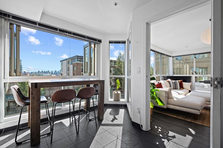 Property Photo:  122 E 3rd Street 301  BC V7L 1E6 