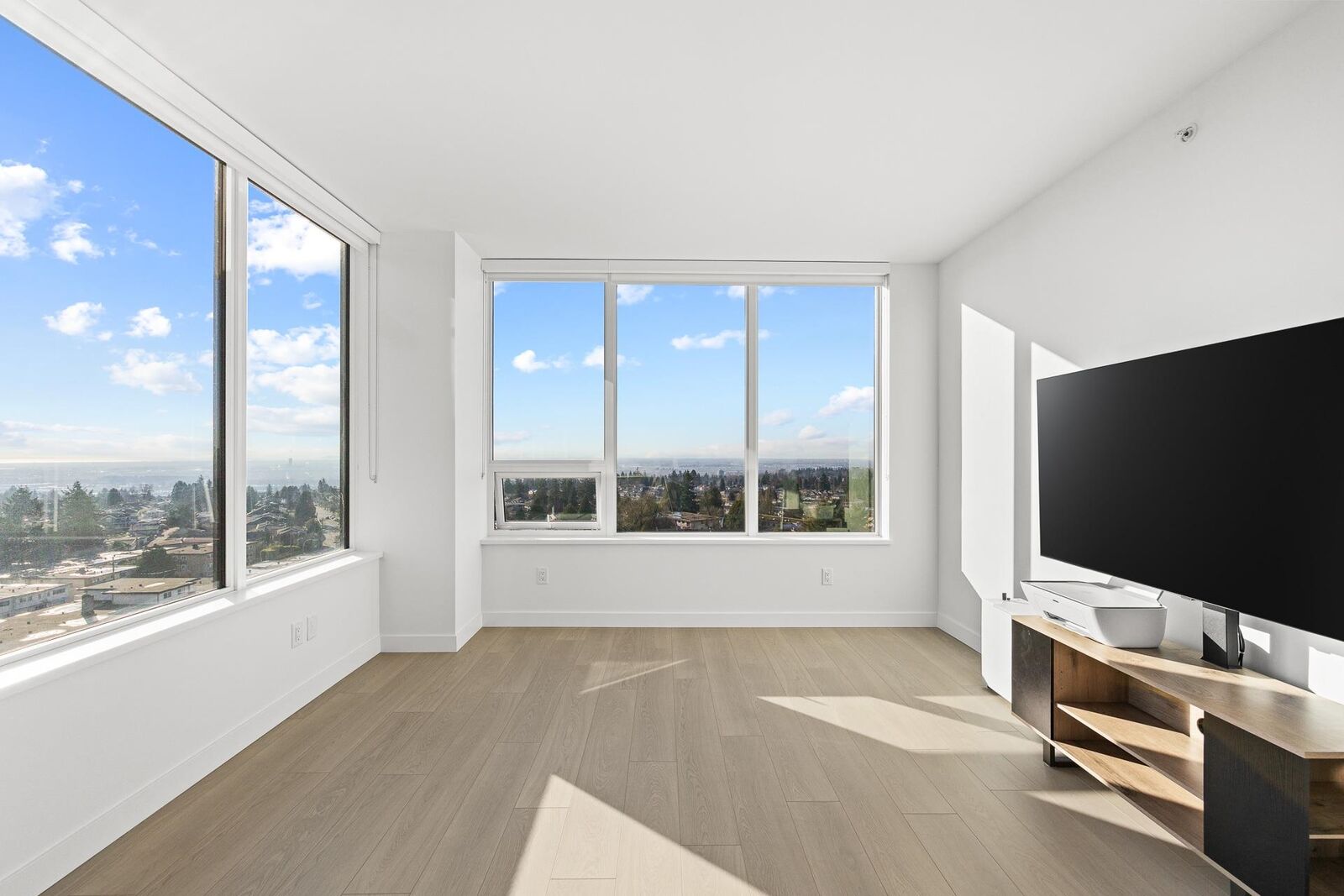 Property Photo: 6537 Telford Avenue 1204 BC V5H 0K9