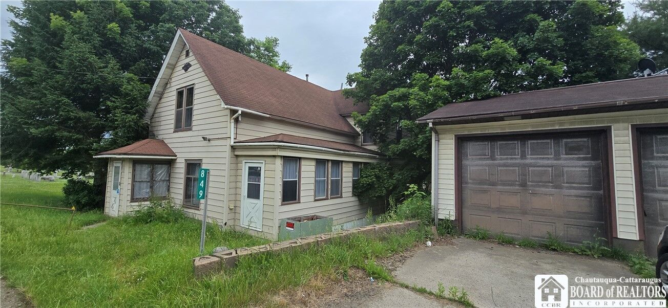 Property Photo: 849 South Avenue PA 16701