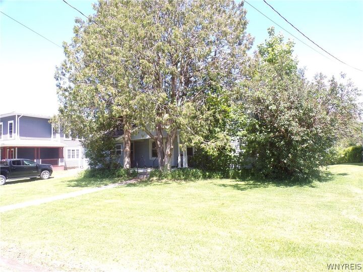 Property Photo:  916 Maple Street  NY 14897 