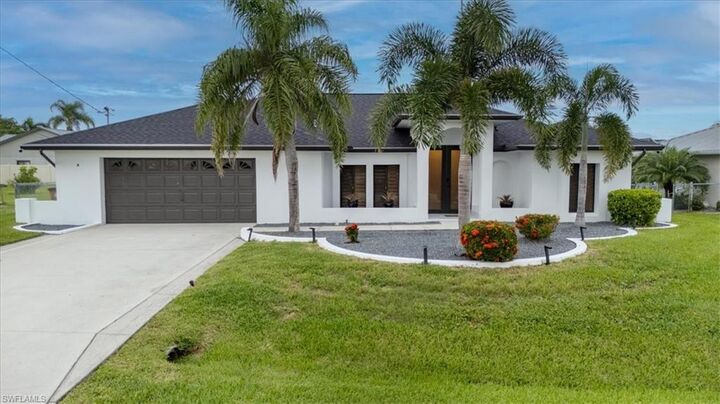 Property Photo: 3728 SE 18th Ave FL 33904