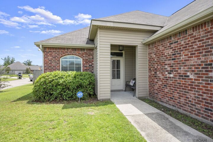 Property Photo: 11240 Brander Dr LA 70403