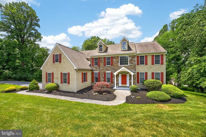 Property Photo:  904 Victoria Court  PA 19335 
