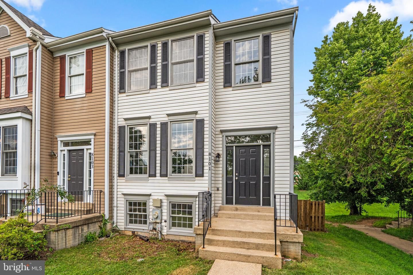 Property Photo:  8101 Chelaberry Court  MD 20879 