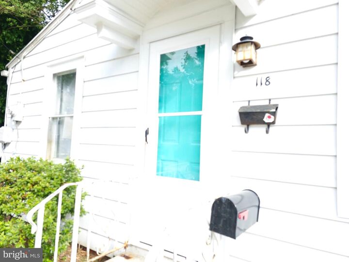 Property Photo:  118 NW 3rd Street  DE 19963 