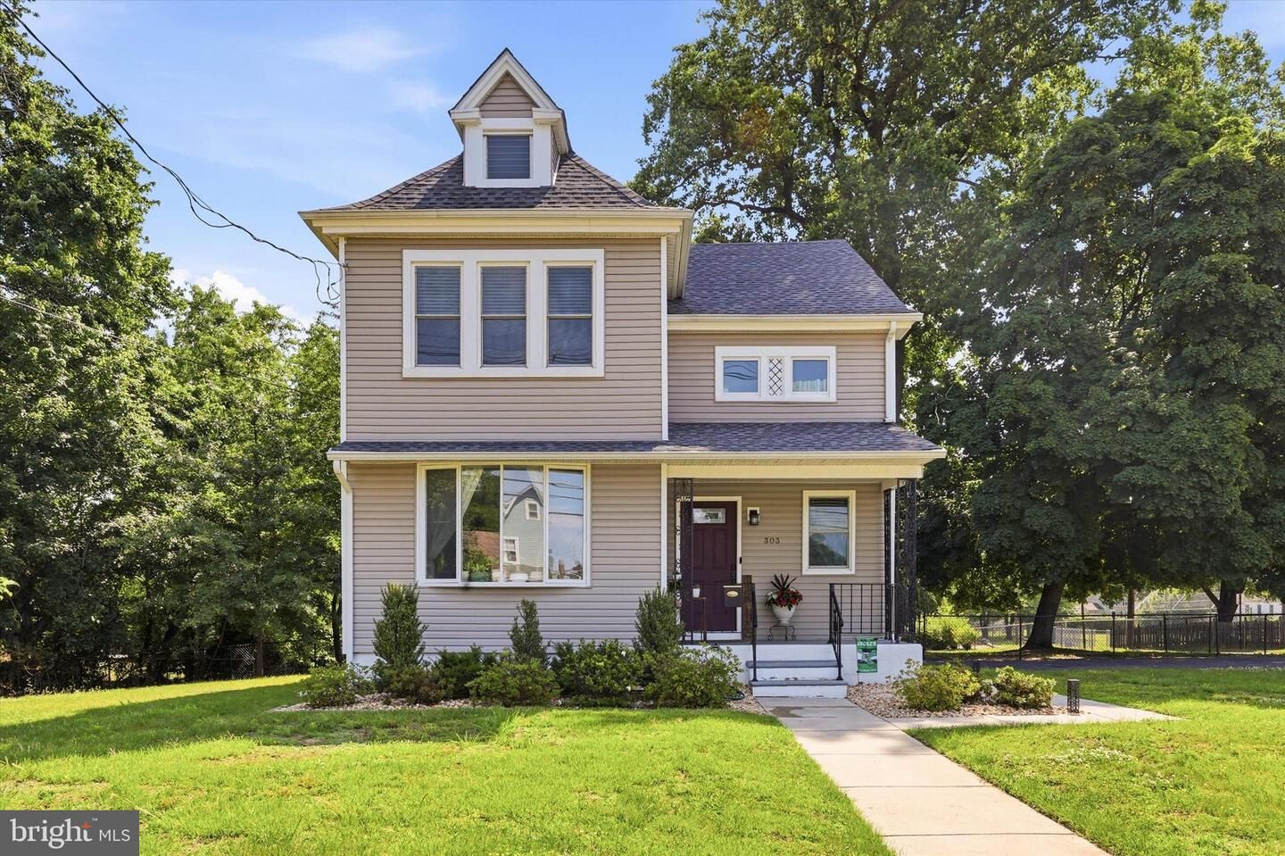 Property Photo: 303 N Warwick Road NJ 08049