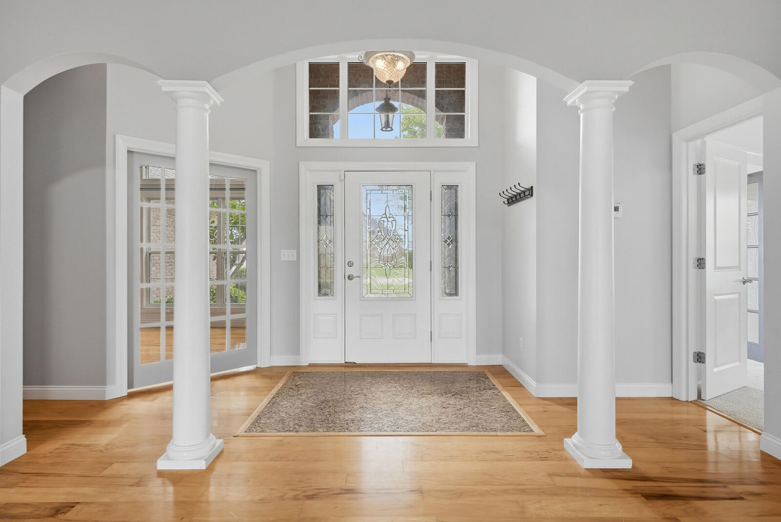 Property Photo:  504 Eagle Lake Dr  MO 65010 