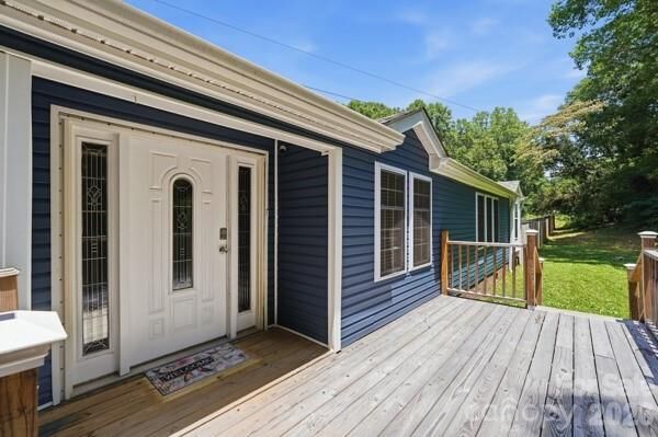 Property Photo: 864 Stowe Lane NC 28056