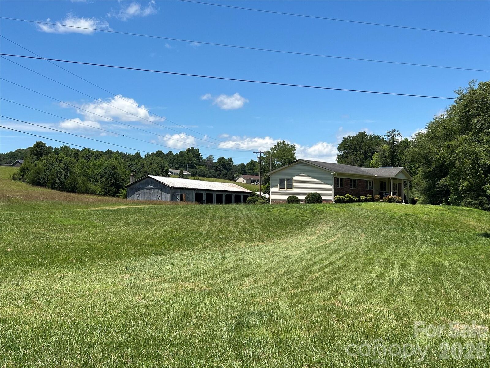 Property Photo: 4405 Maple Creek Road NC 28139