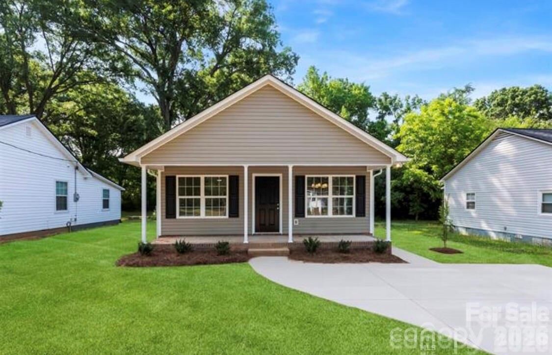 Property Photo:  305 Hagins Street  SC 29730 