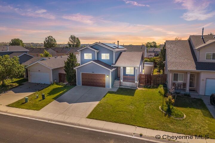 Property Photo:  1921 Appaloosa Dr  WY 82001 