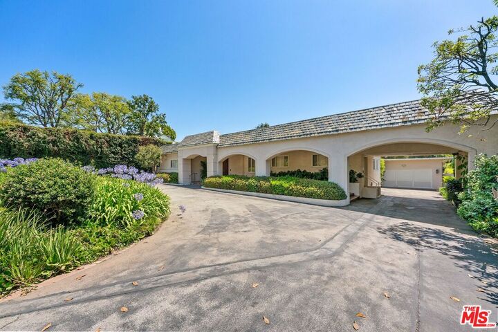Property Photo:  240 S Bristol Ave  CA 90049 