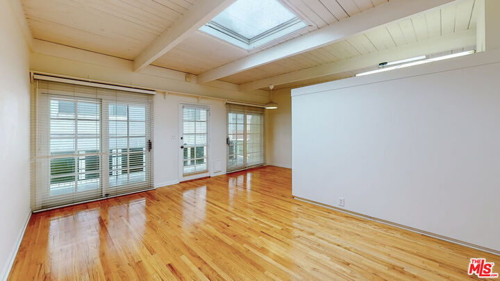 Property Photo: 1123 10th St CA 90403