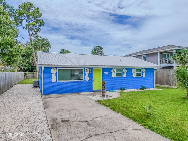 Property Photo: 7005 S Lagoon Drive FL 32408