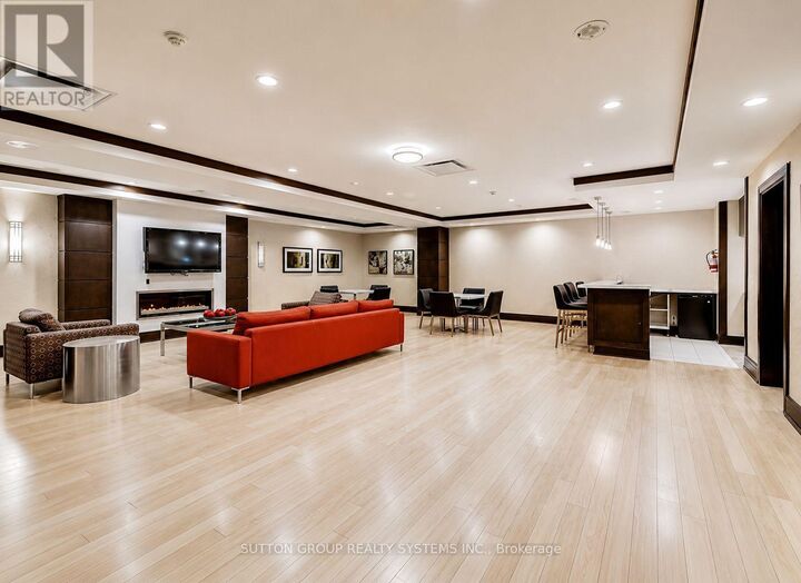 Property Photo:  1070 Sheppard Avenue West Ph11  ON M3J 0G8 