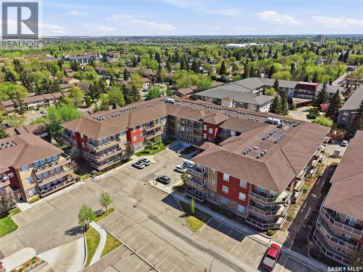 Property Photo:  305 1025 Moss Avenue  SK S7H 5A6 