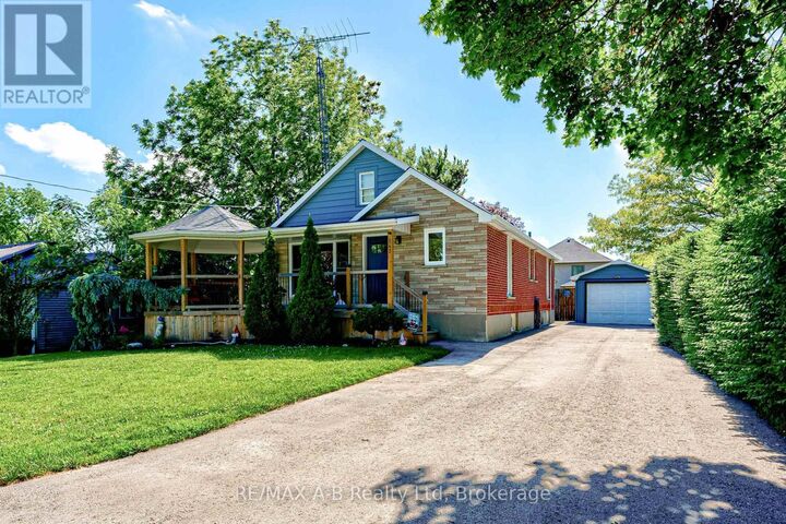 Property Photo:  243 King Street  ON N0M 1V0 