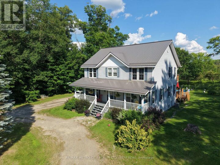 Property Photo: 121 Pheasant Run ON K0J 1H0