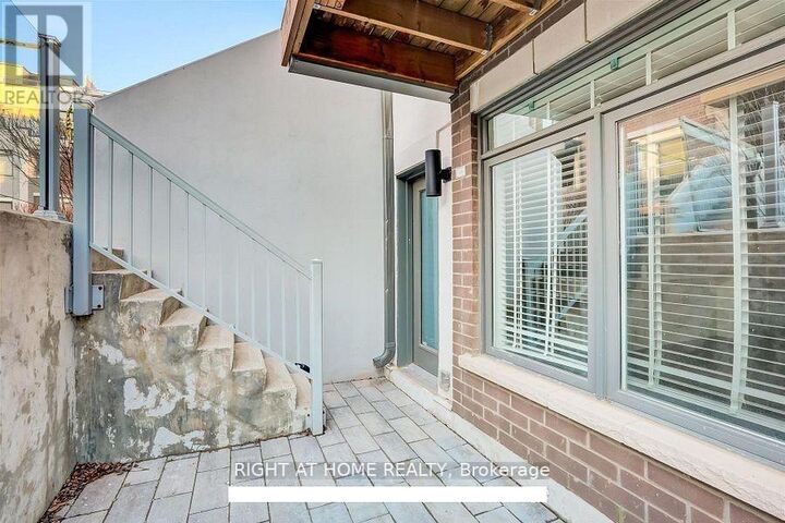 Property Photo:  3062 Sixth Line 121  ON L6M 4J9 