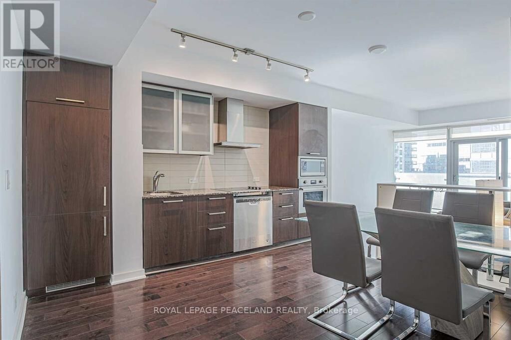 Property Photo: 12 York Street 1509 ON M5J 0A9