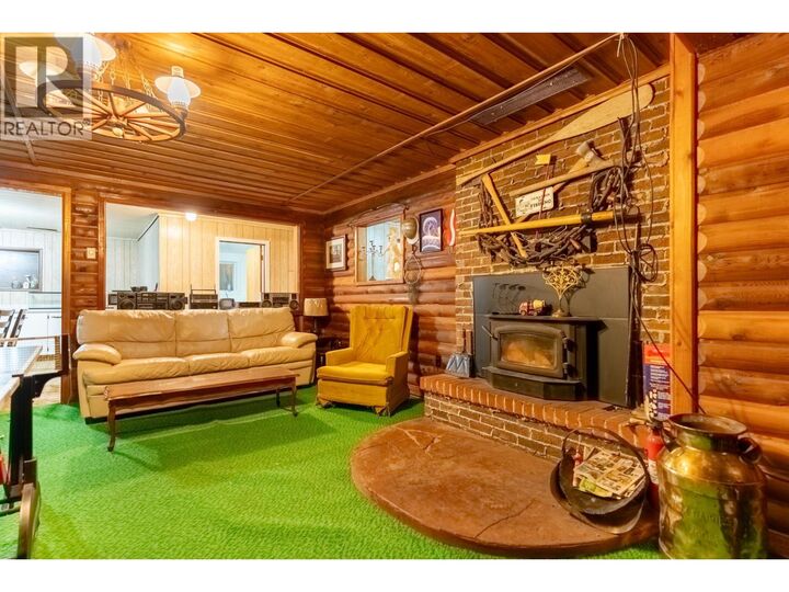 Property Photo: 535 Arbutus Street BC V0E 1M0