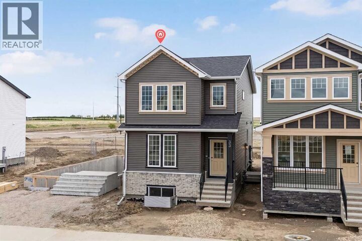 Property Photo: 33 Hotchkiss Gardens Southeast AB T3S 0T7