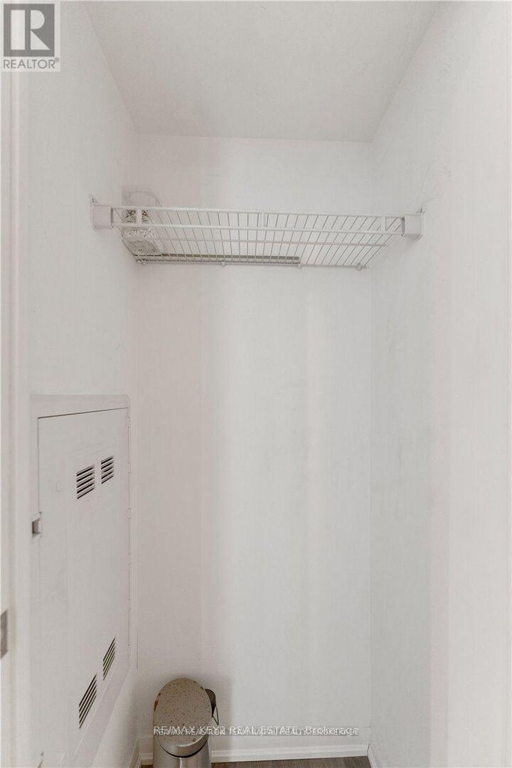 Property Photo:  3091 Dufferin Street 638  ON M6A 2S7 
